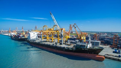 Cảng Hải Phòng sôi động dịp tết Nguyên đán 2018