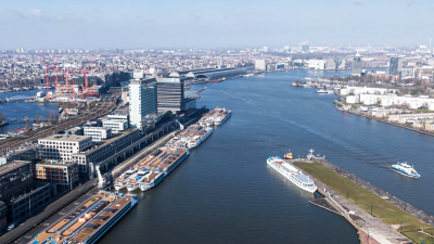 Cảng Amsterdam thông báo quy định mới để xanh hóa hoạt động cảng biển