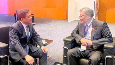 Bộ trưởng Nguyễn Hồng Diên làm việc với Bộ trưởng Thương mại Trung Quốc Vương Văn Đào