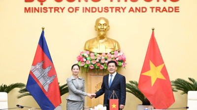 Việt Nam-Campuchia kí Thỏa thuận Thúc đẩy Thương mại song phương giai đoạn 2025 - 2026