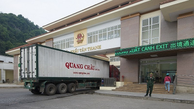 Lạng Sơn: 715 xe hàng xuất nhập khẩu qua các cửa khẩu ngày 21 - 22/2/2026