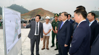 Phó Thủ tướng Thường trực Phạm Gia Túc khảo sát mô hình logistics, cửa khẩu thông minh tại Lạng Sơn