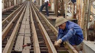 Thủ tướng chủ trì họp Thường trực Chính phủ về các dự án đường sắt