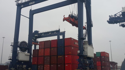  Khung giá dịch vụ bốc dỡ container nhập khẩu, xuất khẩu và tạm nhập, tái xuất tại khu vực II