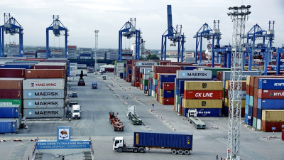 Phát huy lợi thế, thu hút tối đa hàng trung chuyển khu vực qua cảng biển Việt Nam