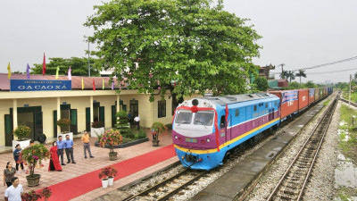 Hàng xuất khẩu từ ga Cao Xá chưa làm thủ tục hải quan trực tiếp ở Hải Dương mà đưa về Yên Viên