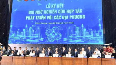 Nam Định cùng VSIP hợp tác nghiên cứu, phát triển khu công nghiệp thông minh