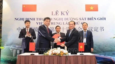 Vietnam, China ink protocol on railway transport cooperation